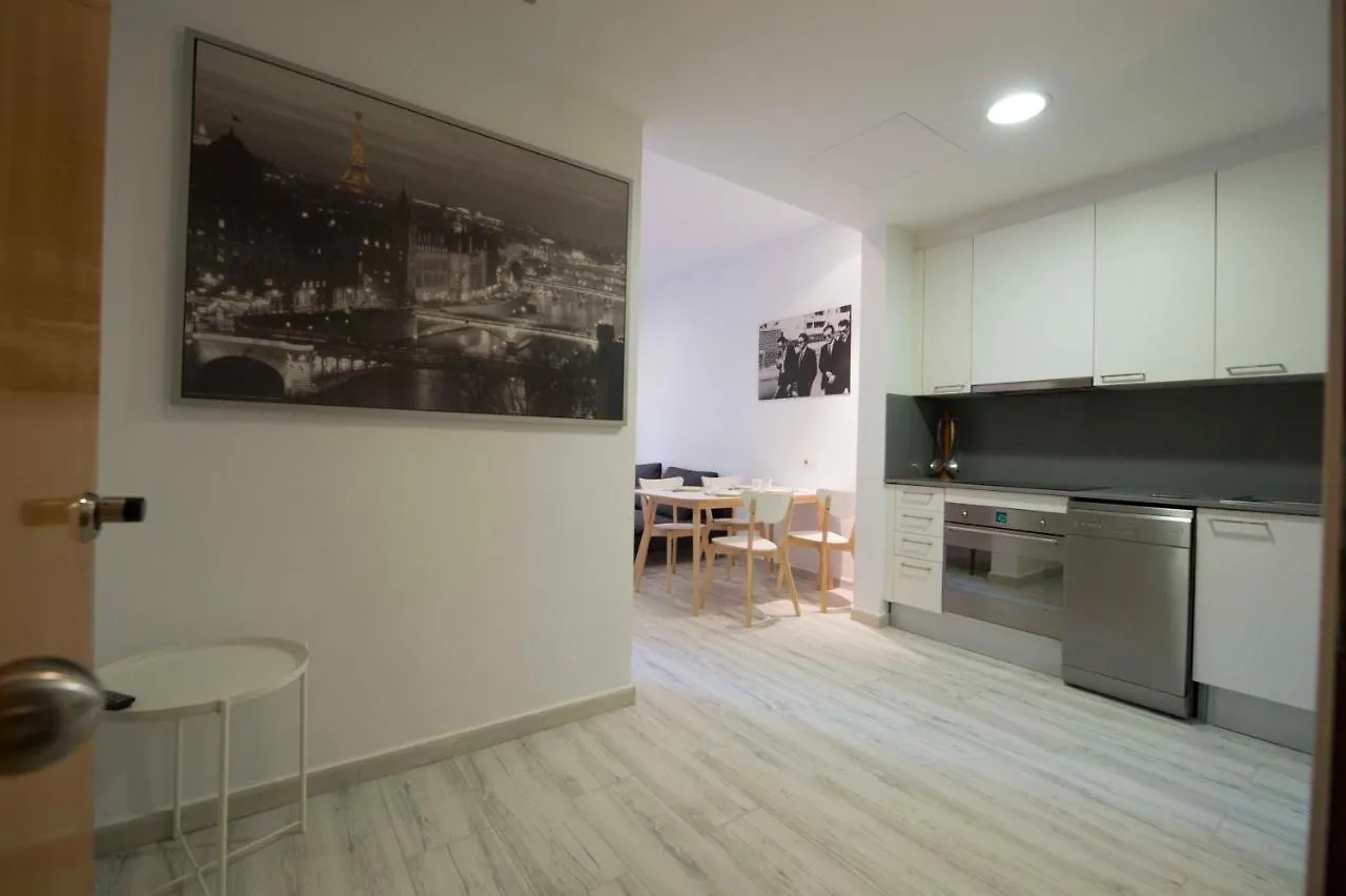 Roger De Lluria Design Apartment Barcellona