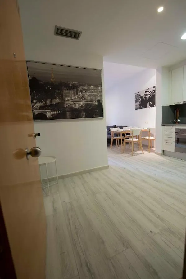 Roger De Lluria Design Apartment Barcellona Spagna